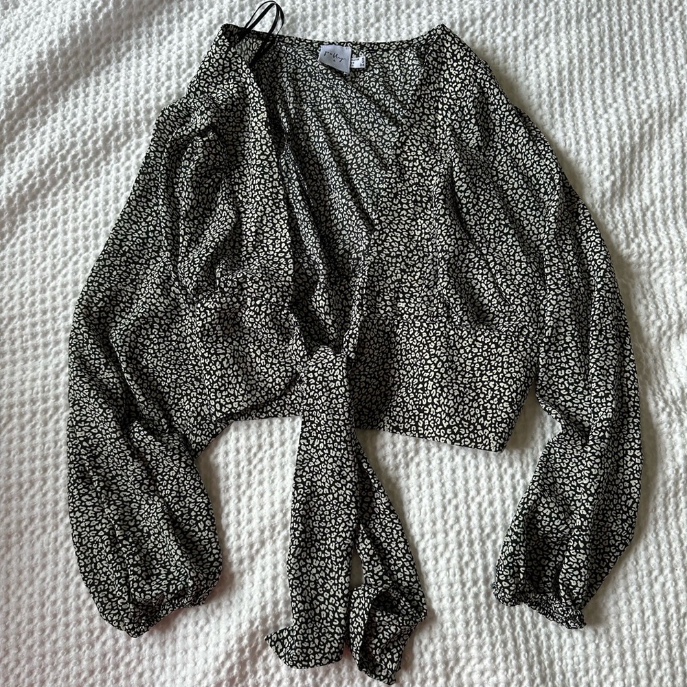 Front tie long sleeve